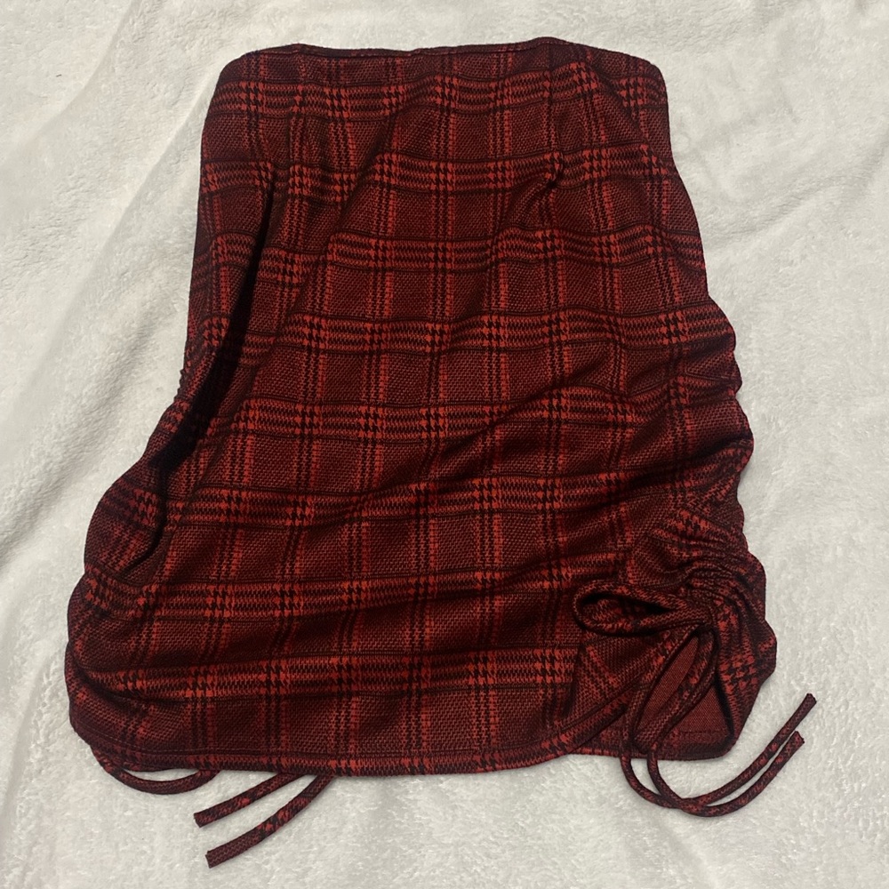 Windsor Black & Red Skirt